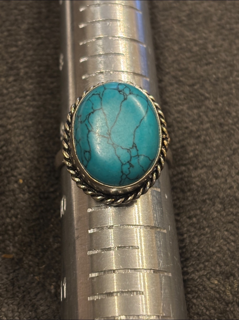 Turquoise color howlite Oval Stone Ring - silver 925 stamp - Picture 3 of 5